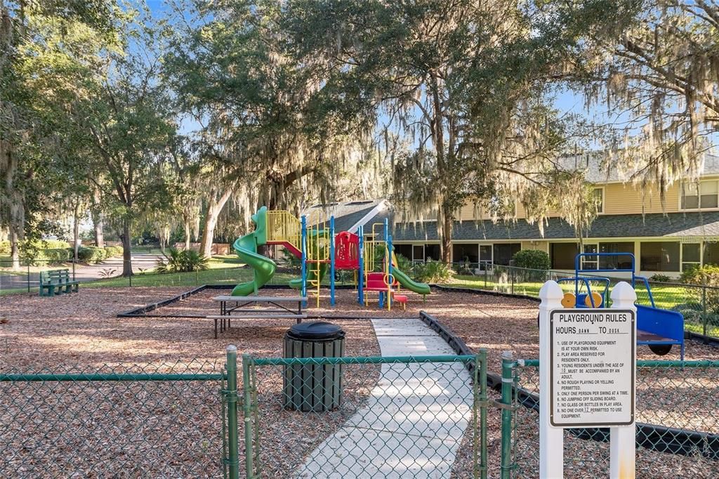 For Sale: $204,900 (2 beds, 2 baths, 1293 Square Feet)