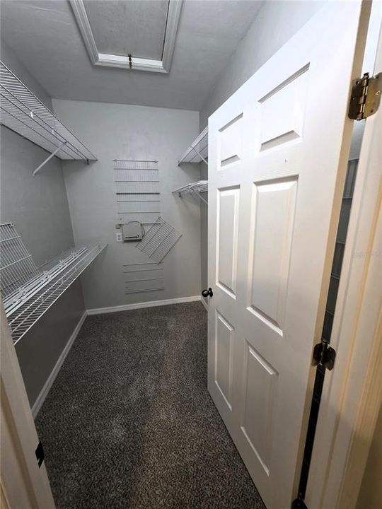 For Sale: $204,900 (2 beds, 2 baths, 1293 Square Feet)