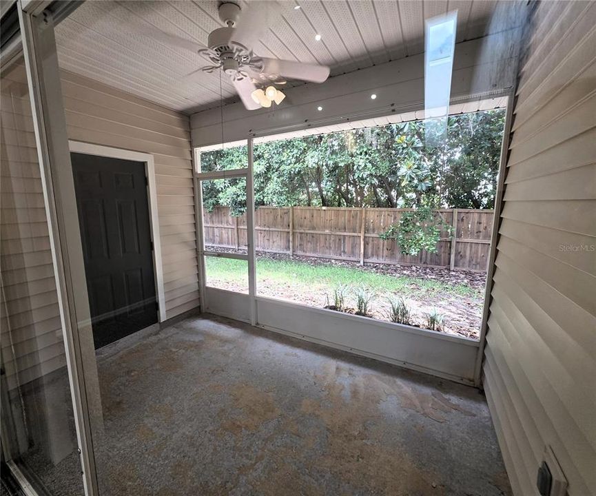 For Sale: $204,900 (2 beds, 2 baths, 1293 Square Feet)