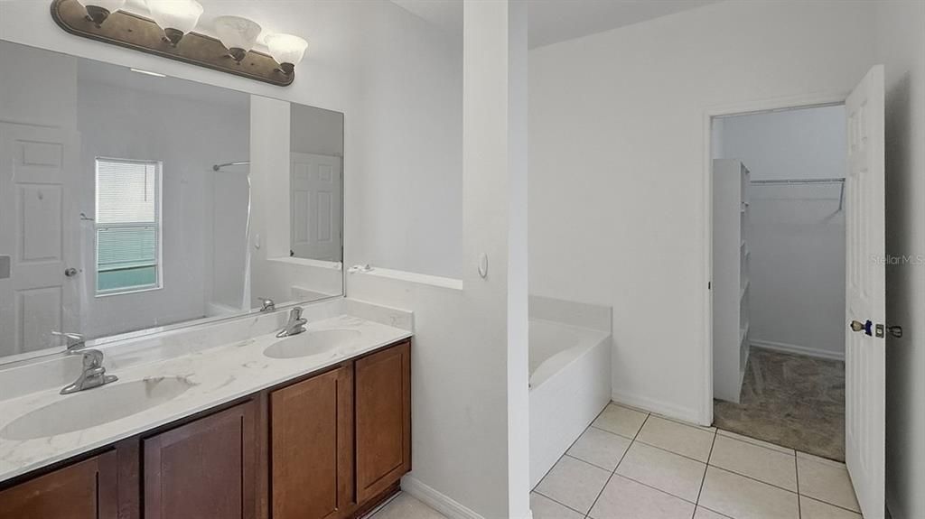 В аренду: $2,200 (4 спален, 2 ванн, 2239 Квадратных фут)