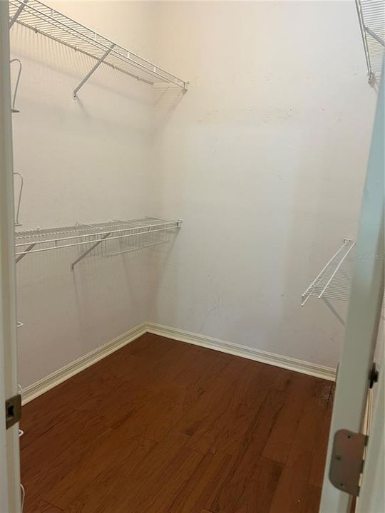 На продажу: $289,900 (3 спален, 2 ванн, 1673 Квадратных фут)