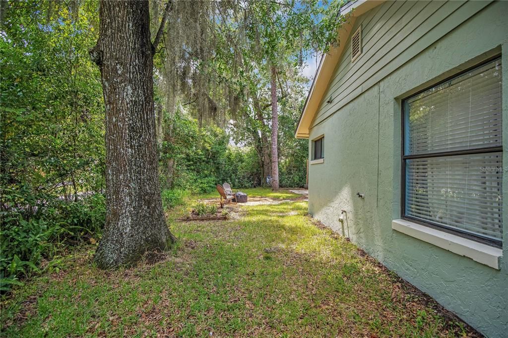 For Sale: $429,000 (3 beds, 2 baths, 1756 Square Feet)
