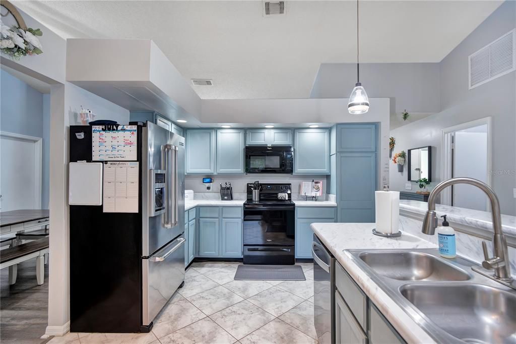 For Sale: $429,000 (3 beds, 2 baths, 1756 Square Feet)