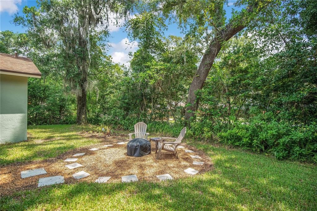 For Sale: $429,000 (3 beds, 2 baths, 1756 Square Feet)