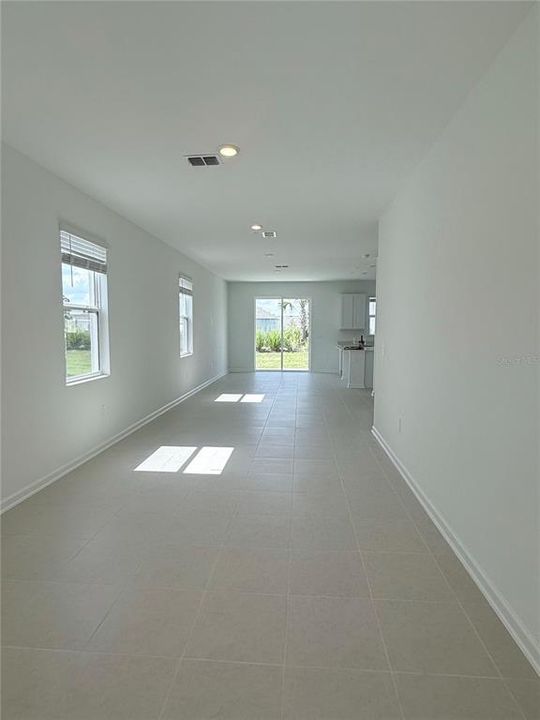 En Renta: $1,950 (3 camas, 2 baños, 1863 Pies cuadrados)