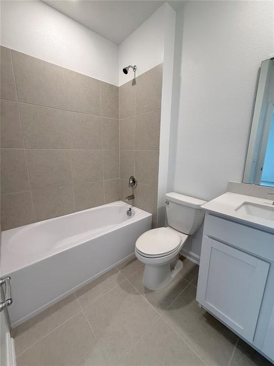 En Renta: $1,950 (3 camas, 2 baños, 1863 Pies cuadrados)