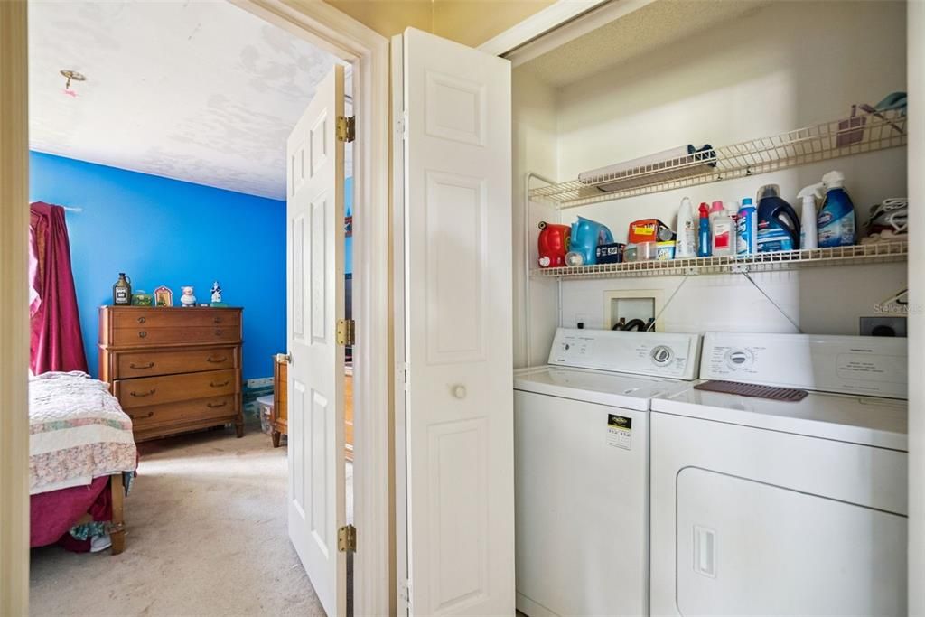 For Sale: $320,000 (3 beds, 2 baths, 1340 Square Feet)