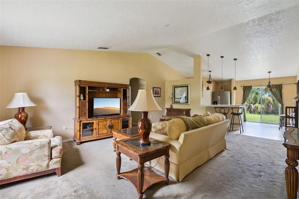 For Sale: $320,000 (3 beds, 2 baths, 1340 Square Feet)