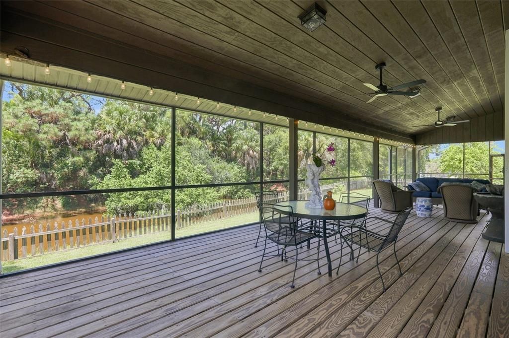 En Venta: $850,000 (3 camas, 2 baños, 2297 Pies cuadrados)