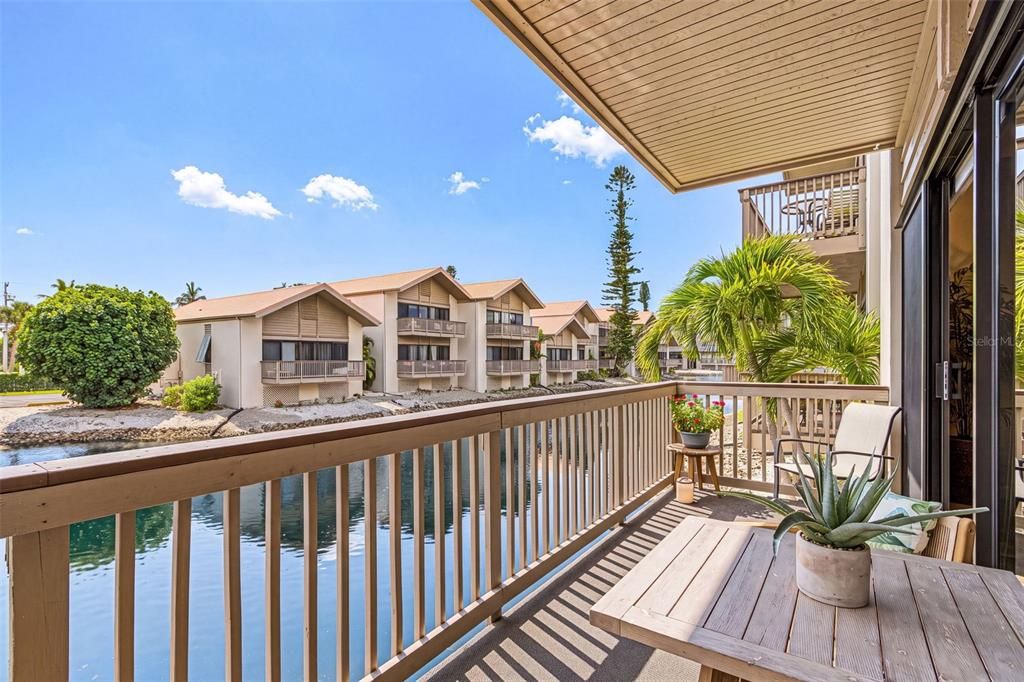 En Venta: $799,900 (2 camas, 2 baños, 1352 Pies cuadrados)
