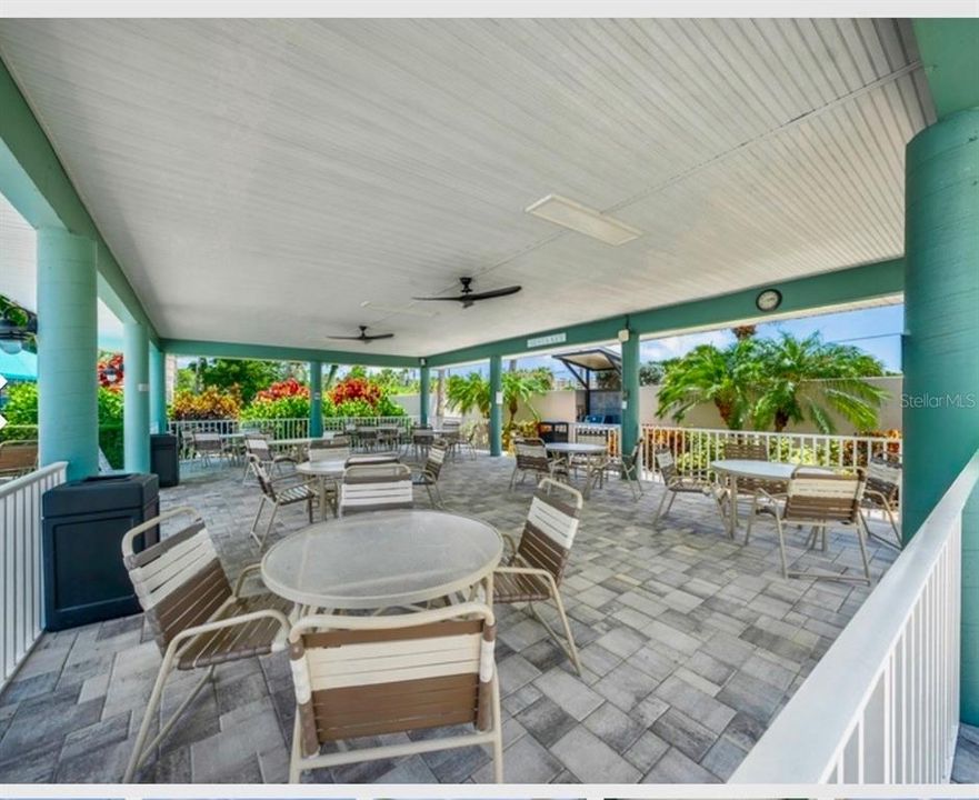 En Venta: $799,900 (2 camas, 2 baños, 1352 Pies cuadrados)