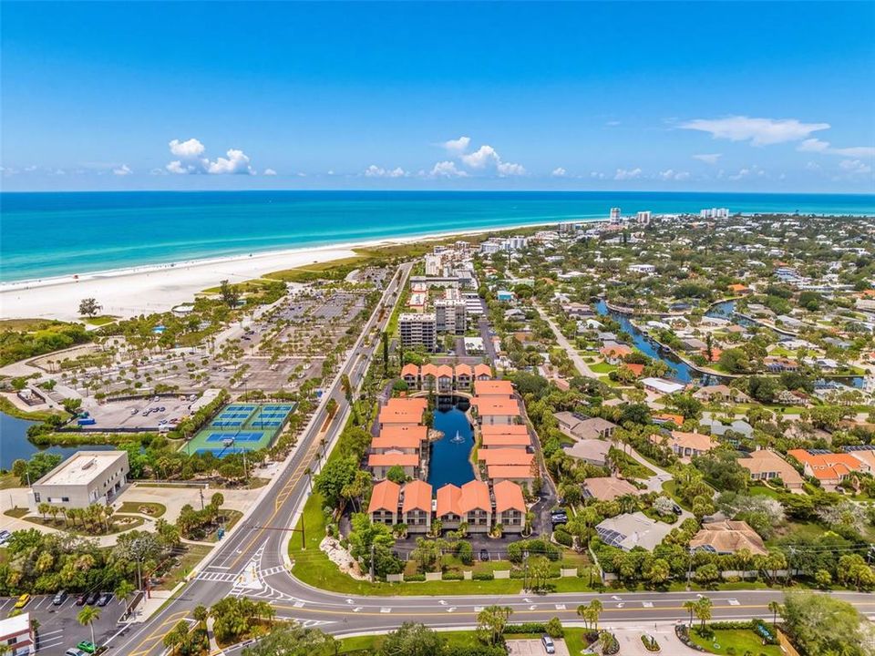 En Venta: $799,900 (2 camas, 2 baños, 1352 Pies cuadrados)