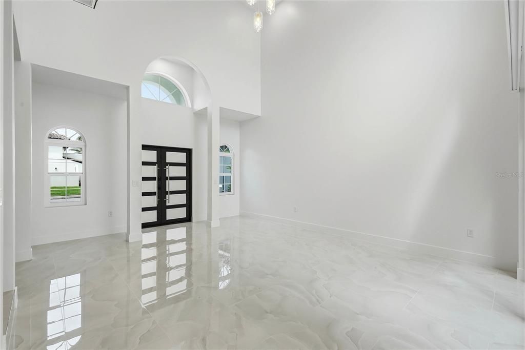 En Venta: $1,679,000 (3 camas, 3 baños, 2499 Pies cuadrados)