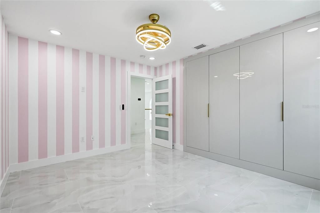 En Venta: $1,679,000 (3 camas, 3 baños, 2499 Pies cuadrados)