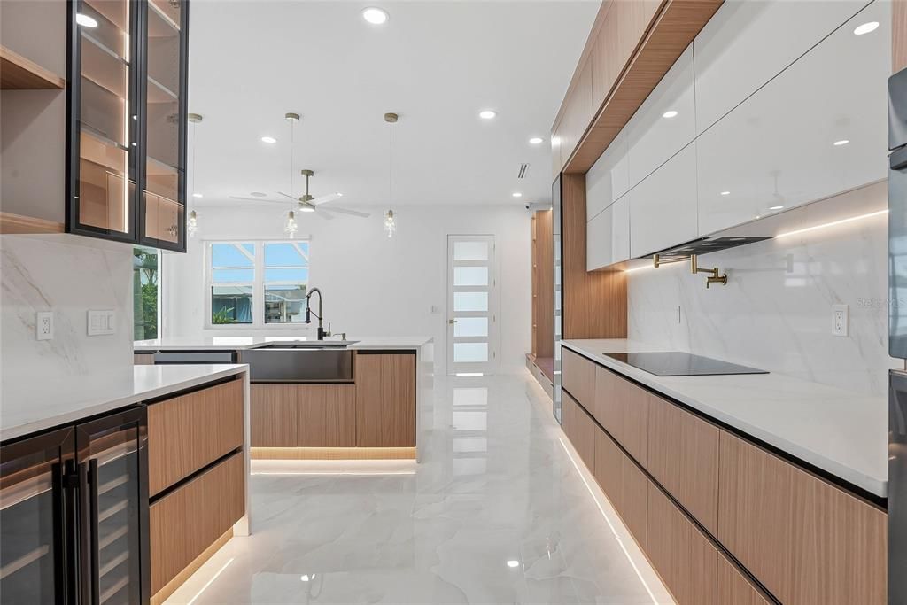 En Venta: $1,679,000 (3 camas, 3 baños, 2499 Pies cuadrados)