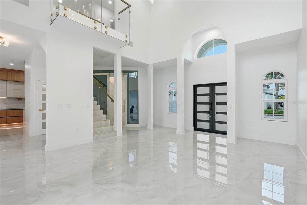 En Venta: $1,679,000 (3 camas, 3 baños, 2499 Pies cuadrados)