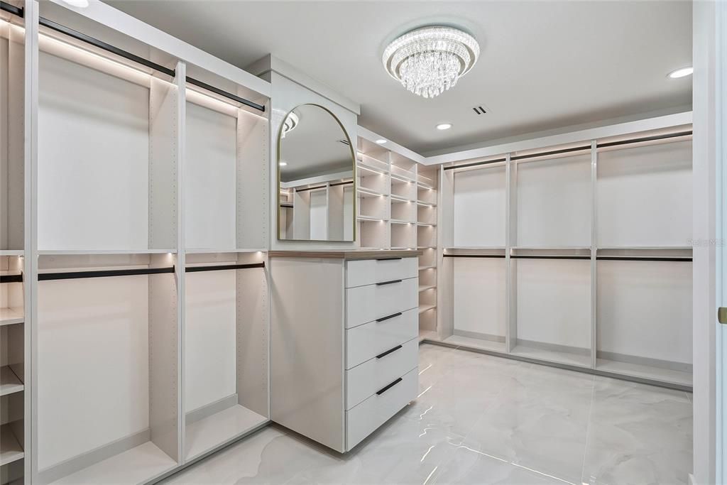 En Venta: $1,679,000 (3 camas, 3 baños, 2499 Pies cuadrados)