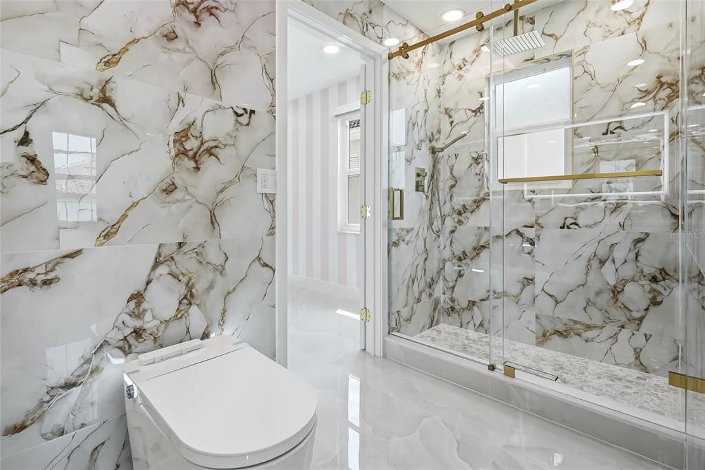 En Venta: $1,679,000 (3 camas, 3 baños, 2499 Pies cuadrados)