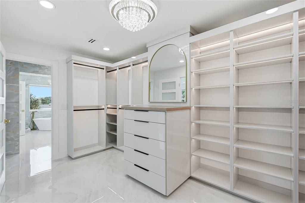 En Venta: $1,679,000 (3 camas, 3 baños, 2499 Pies cuadrados)