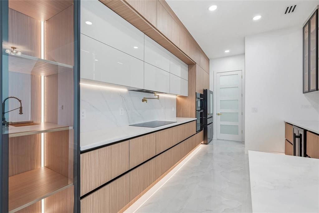 En Venta: $1,679,000 (3 camas, 3 baños, 2499 Pies cuadrados)