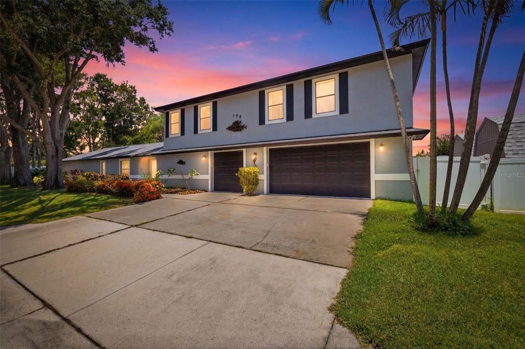 En Venta: $968,000 (4 camas, 3 baños, 3172 Pies cuadrados)