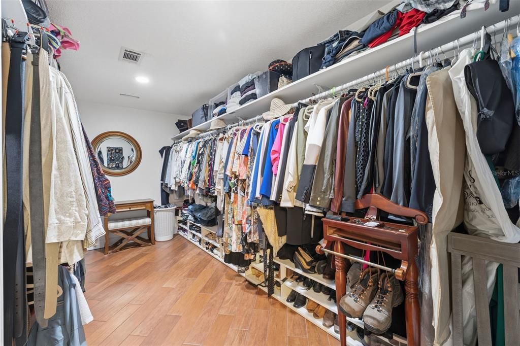 En Venta: $968,000 (4 camas, 3 baños, 3172 Pies cuadrados)