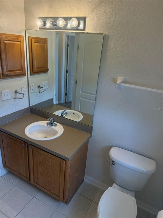 Activo con contrato: $250,000 (3 camas, 2 baños, 1686 Pies cuadrados)