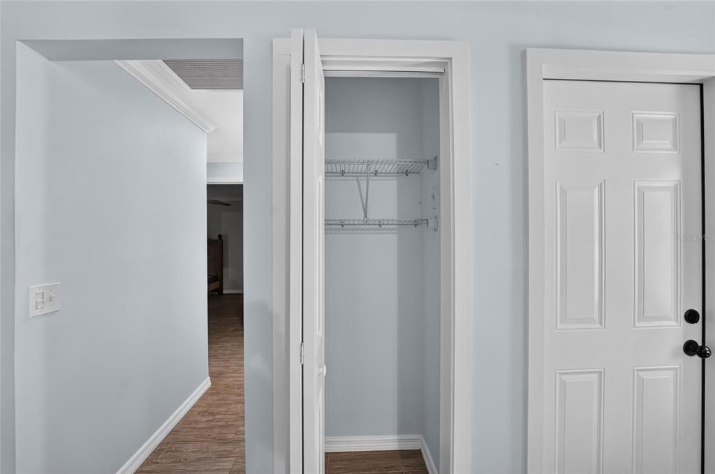 На продажу: $260,000 (2 спален, 2 ванн, 1116 Квадратных фут)