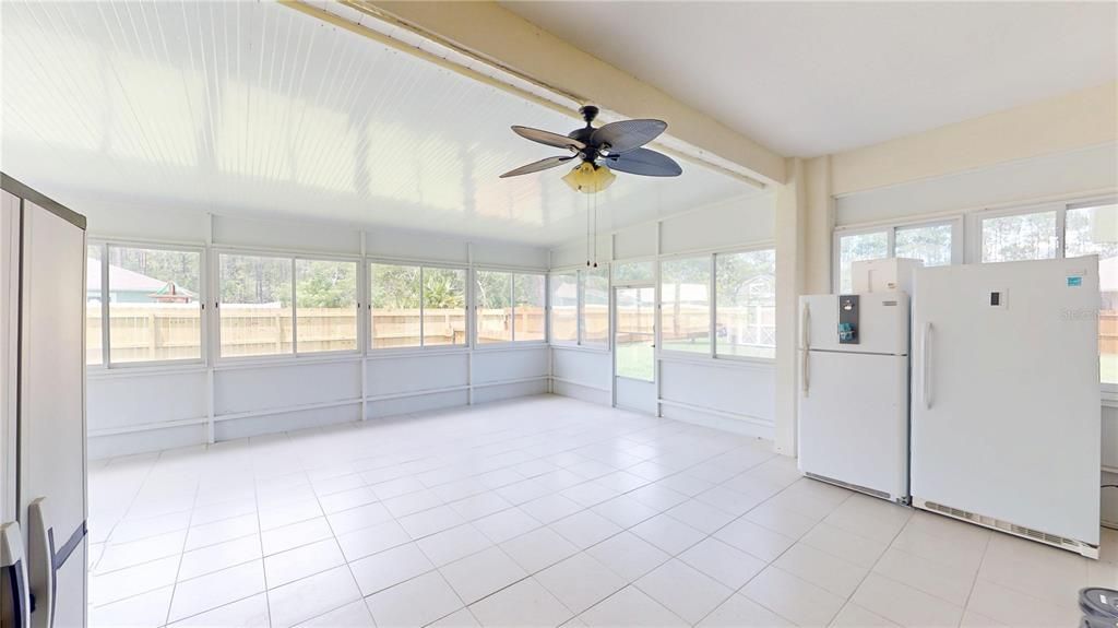 En Venta: $359,900 (4 camas, 2 baños, 2072 Pies cuadrados)