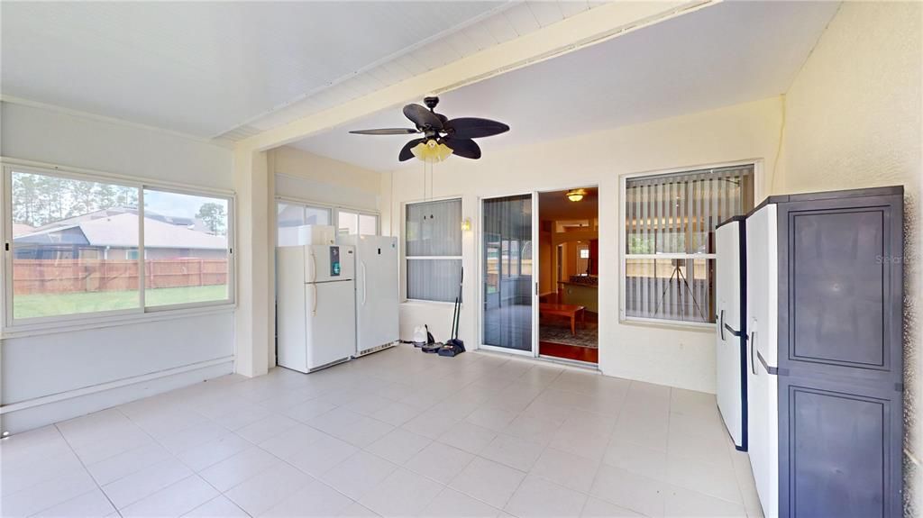 En Venta: $359,900 (4 camas, 2 baños, 2072 Pies cuadrados)