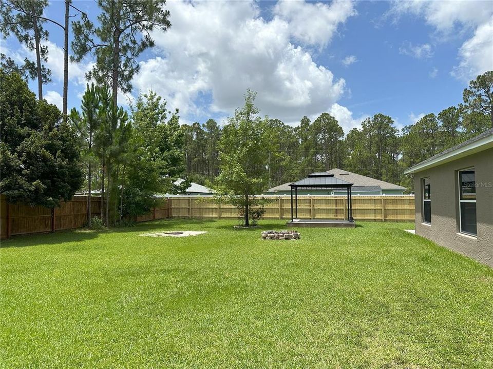 En Venta: $359,900 (4 camas, 2 baños, 2072 Pies cuadrados)