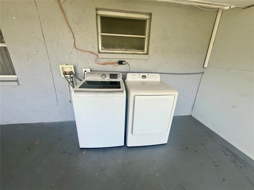 В аренду: $2,250 (4 спален, 3 ванн, 1096 Квадратных фут)