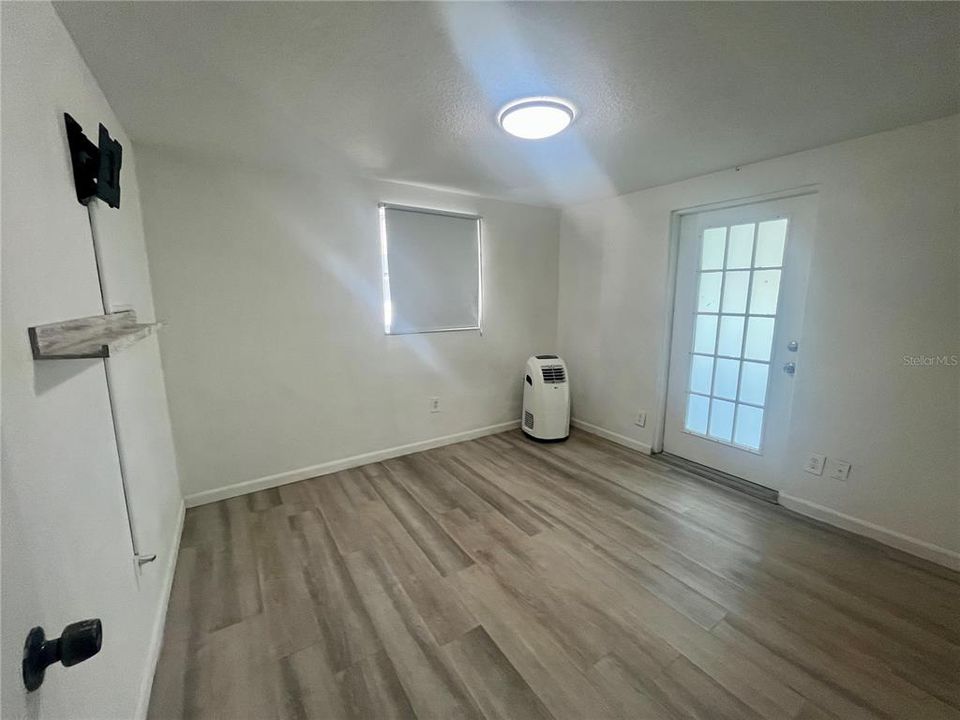 В аренду: $2,250 (4 спален, 3 ванн, 1096 Квадратных фут)