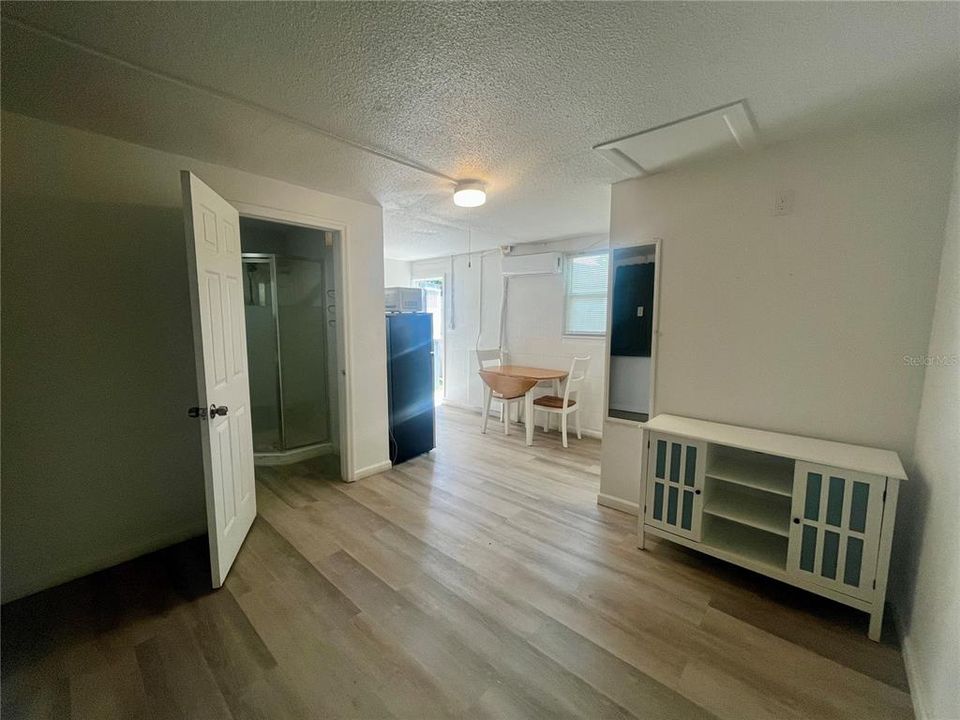В аренду: $2,250 (4 спален, 3 ванн, 1096 Квадратных фут)