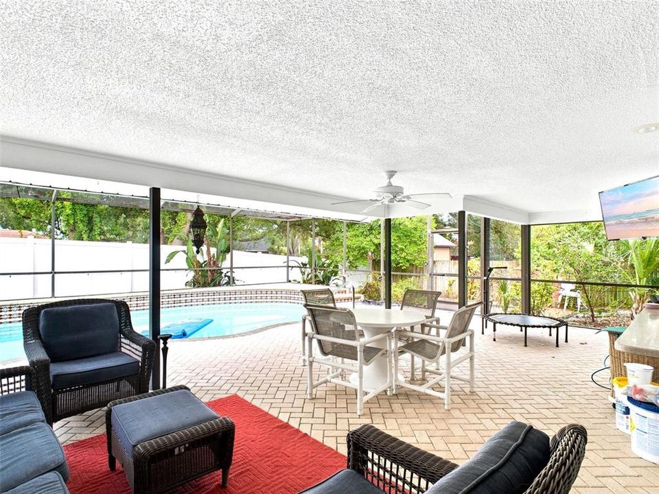 For Sale: $498,500 (3 beds, 2 baths, 1848 Square Feet)