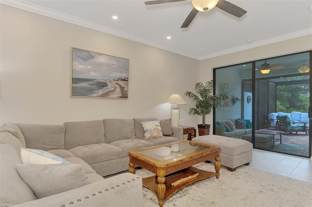 En Venta: $339,900 (2 camas, 2 baños, 1568 Pies cuadrados)