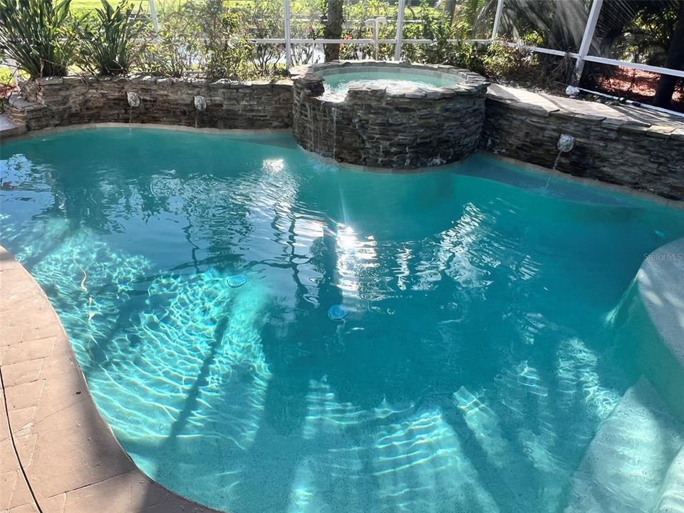 For Rent: $3,595 (4 beds, 3 baths, 2733 Square Feet)
