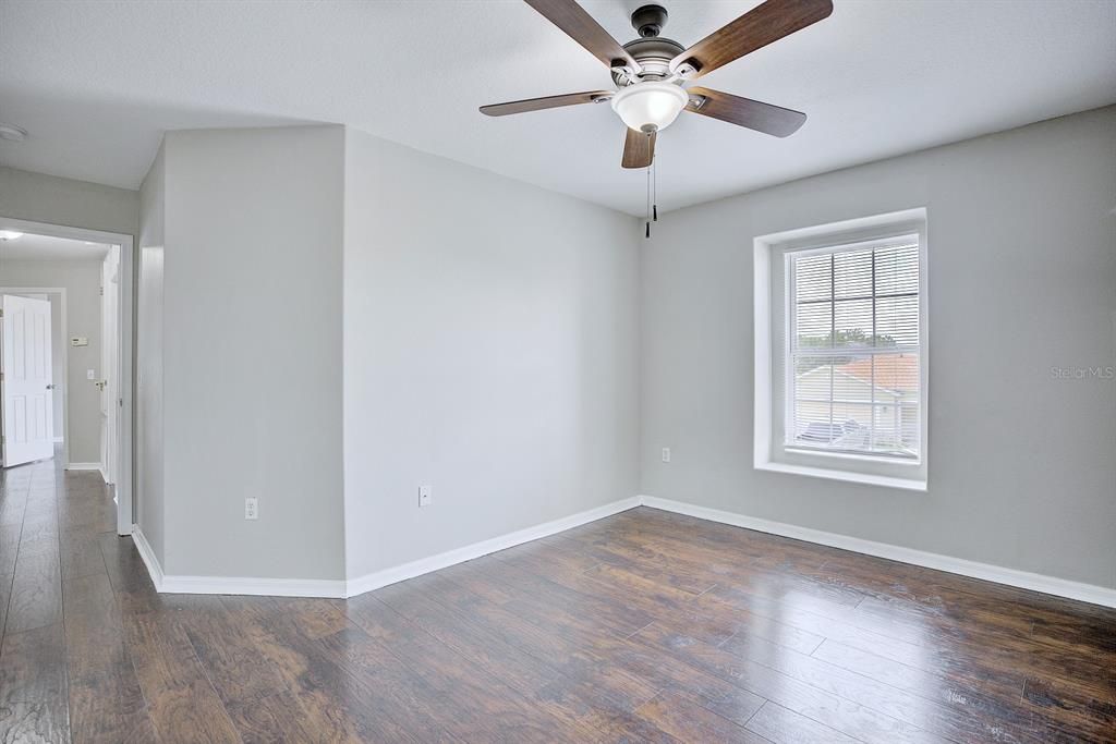 En Venta: $359,900 (4 camas, 2 baños, 2885 Pies cuadrados)