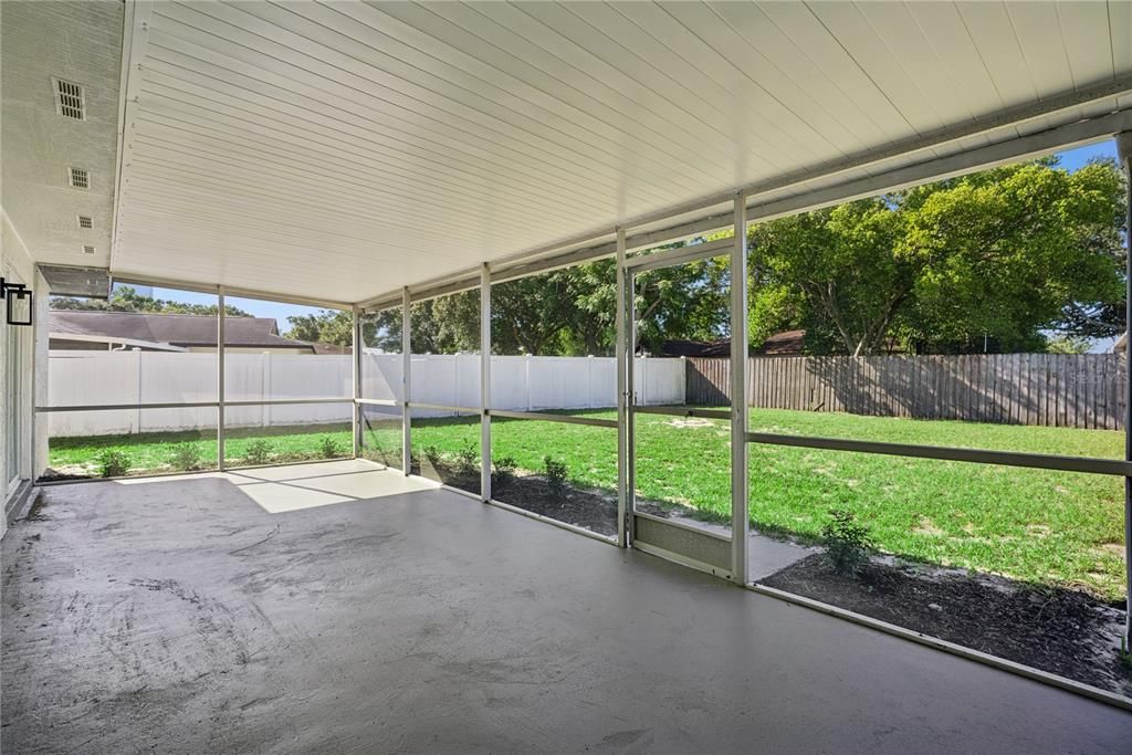 En Venta: $599,900 (4 camas, 2 baños, 1951 Pies cuadrados)