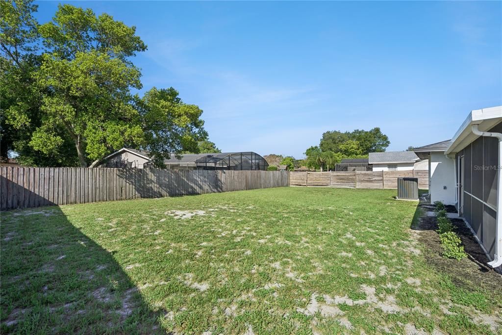 En Venta: $599,900 (4 camas, 2 baños, 1951 Pies cuadrados)