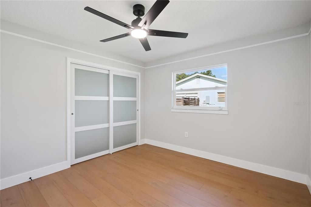 En Venta: $599,900 (4 camas, 2 baños, 1951 Pies cuadrados)