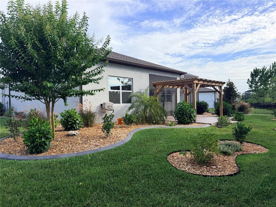 For Sale: $300,000 (3 beds, 2 baths, 2110 Square Feet)