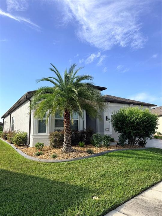 For Sale: $300,000 (3 beds, 2 baths, 2110 Square Feet)