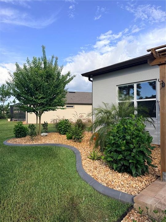For Sale: $300,000 (3 beds, 2 baths, 2110 Square Feet)