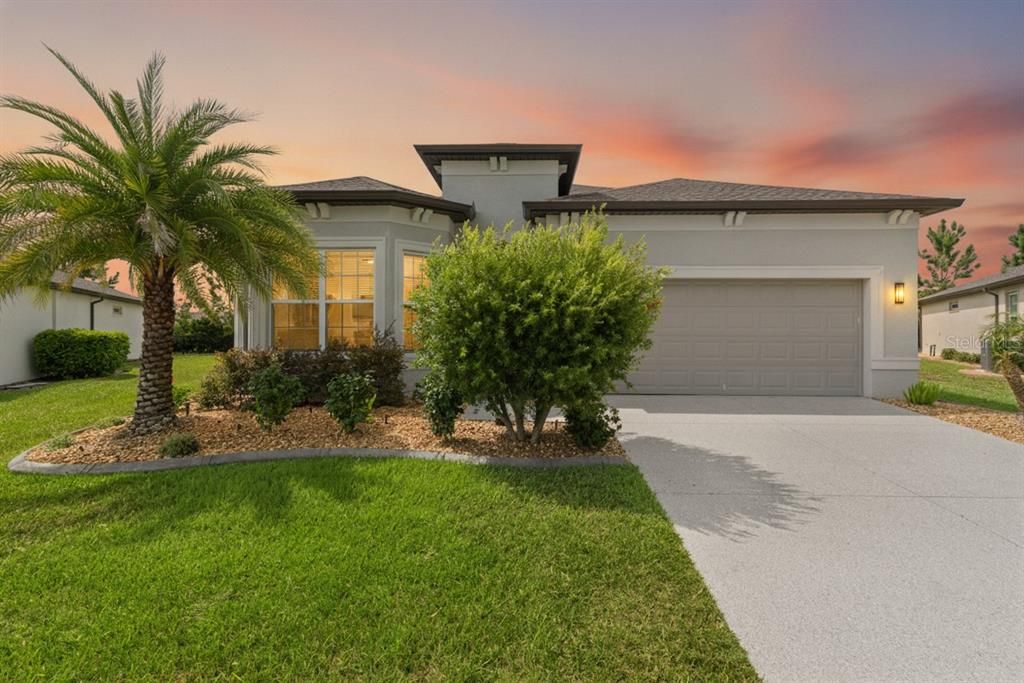 For Sale: $300,000 (3 beds, 2 baths, 2110 Square Feet)