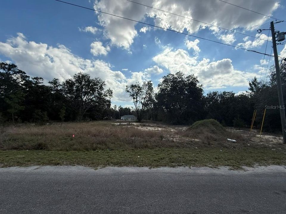 На продажу: $32,000 (0.23 acres)
