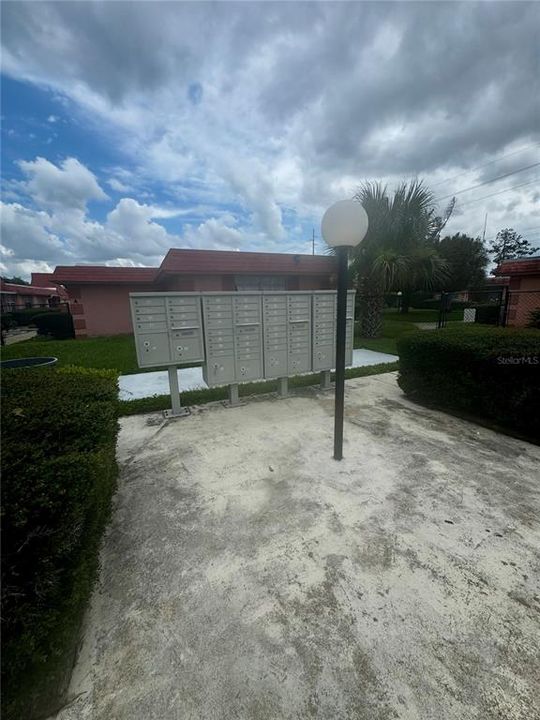 For Sale: $99,000 (1 beds, 1 baths, 730 Square Feet)