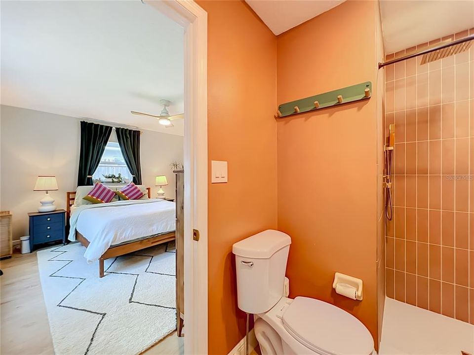 Activo con contrato: $624,900 (4 camas, 2 baños, 1933 Pies cuadrados)