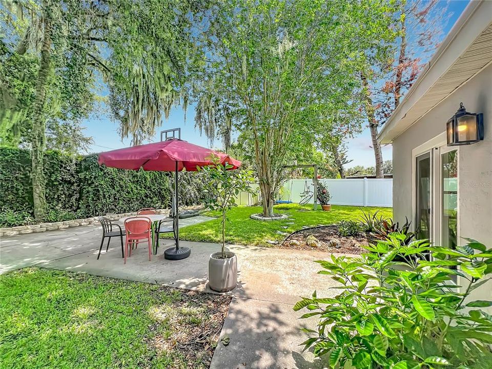 Activo con contrato: $624,900 (4 camas, 2 baños, 1933 Pies cuadrados)