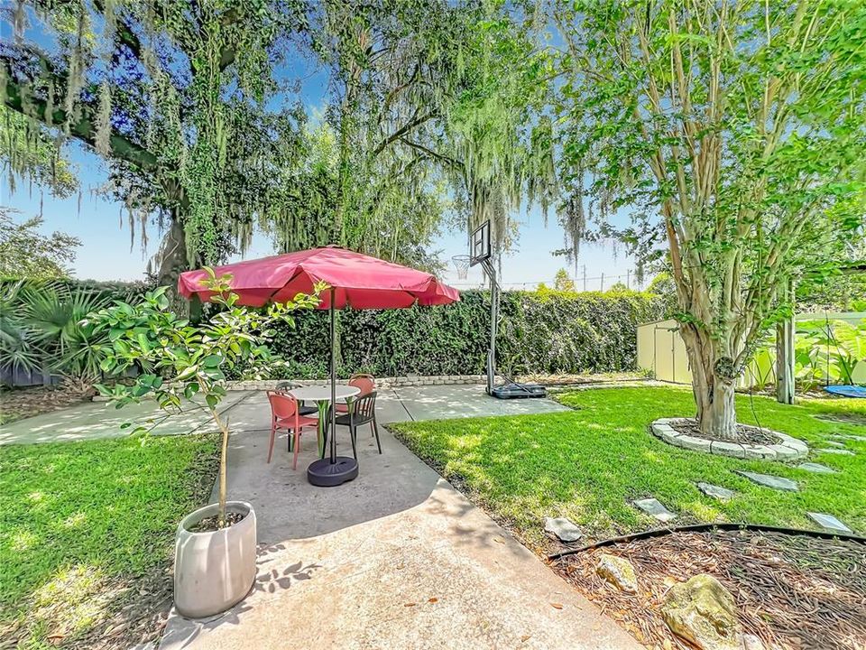 Activo con contrato: $624,900 (4 camas, 2 baños, 1933 Pies cuadrados)